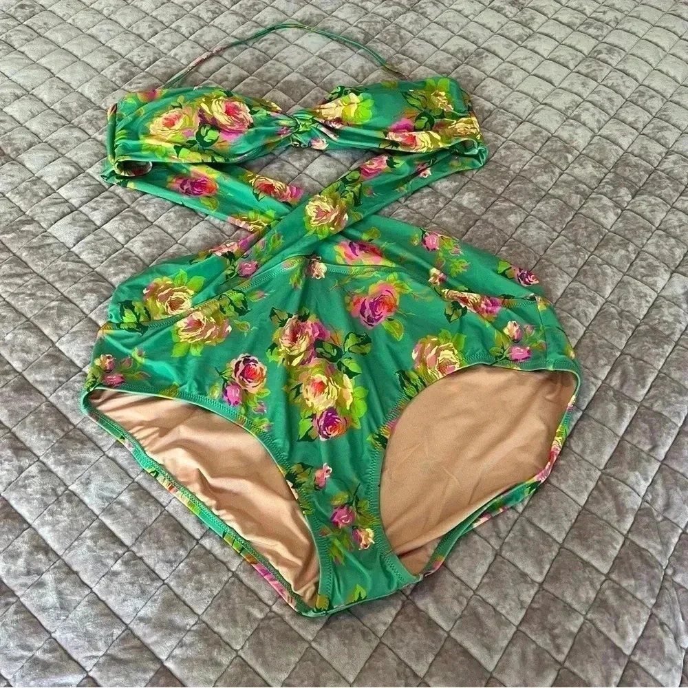J crew one piece swimsuit 22 crisscross cut out bandeau one piece rose garden
